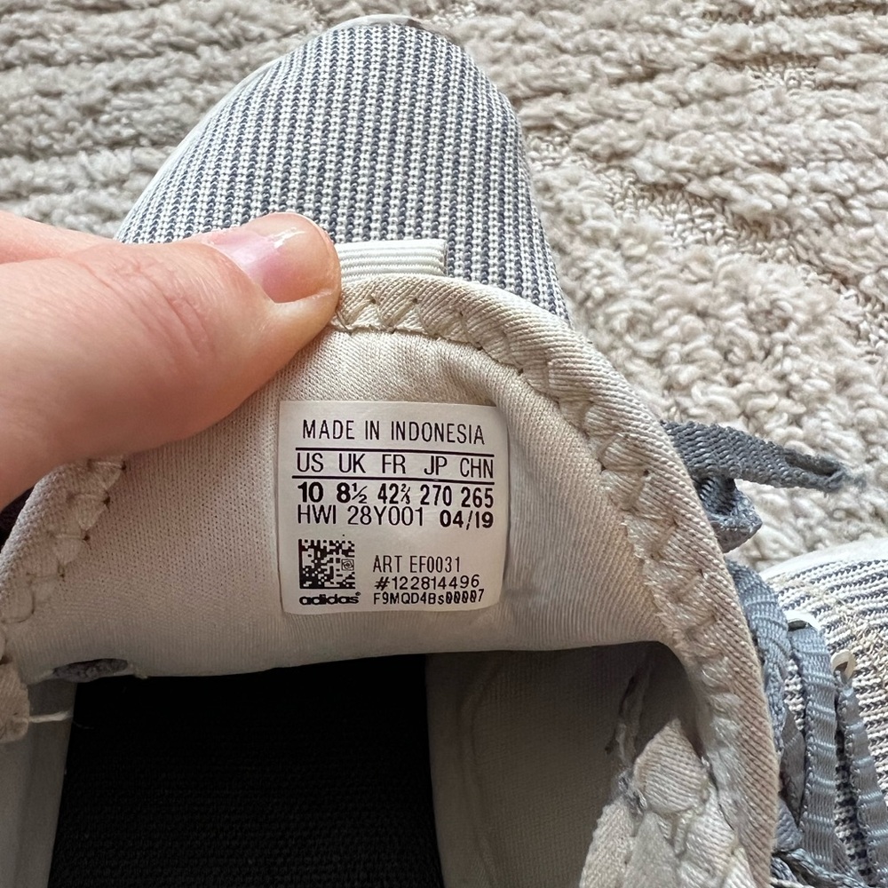 Adidas Cloudfoam Gray and White Sneakers - Picture 6 of 9